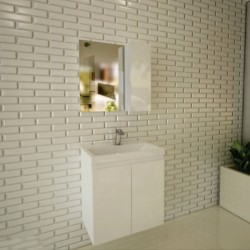 Бяла мебел за баня с кош за пране